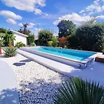 Au Calme Avec Piscine Privee Entre Bordeaux Et Lacanau Ocean