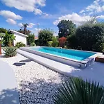 Au Calme Avec Piscine Privee Entre Bordeaux Et Lacanau Ocean Brach