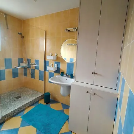 別荘 Maison 4 Personnes Avec Piscine Et Espace Bien-etre Partages Brach