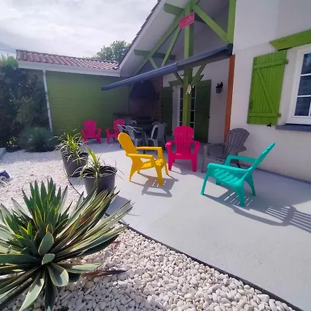 別荘 Maison 4 Personnes Avec Piscine Et Espace Bien-etre Partages Brach