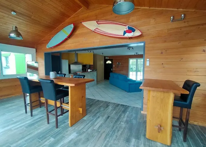 بيت للعطل Au Calme Avec Piscine Privee Entre Bordeaux Et Lacanau Ocean *