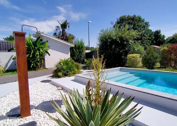 Au Calme Avec Piscine Privee Entre Bordeaux Et Lacanau Ocean Brach